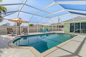 حمّام سباحة مُدفَّأ