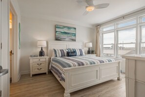 2 bedrooms, iron/ironing board, free WiFi - Downtown Dewey Beach Walk to Beach Bay Views Pool Parking (Dewey Beach)
