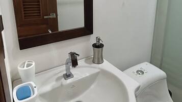 Shower, towels, soap, shampoo