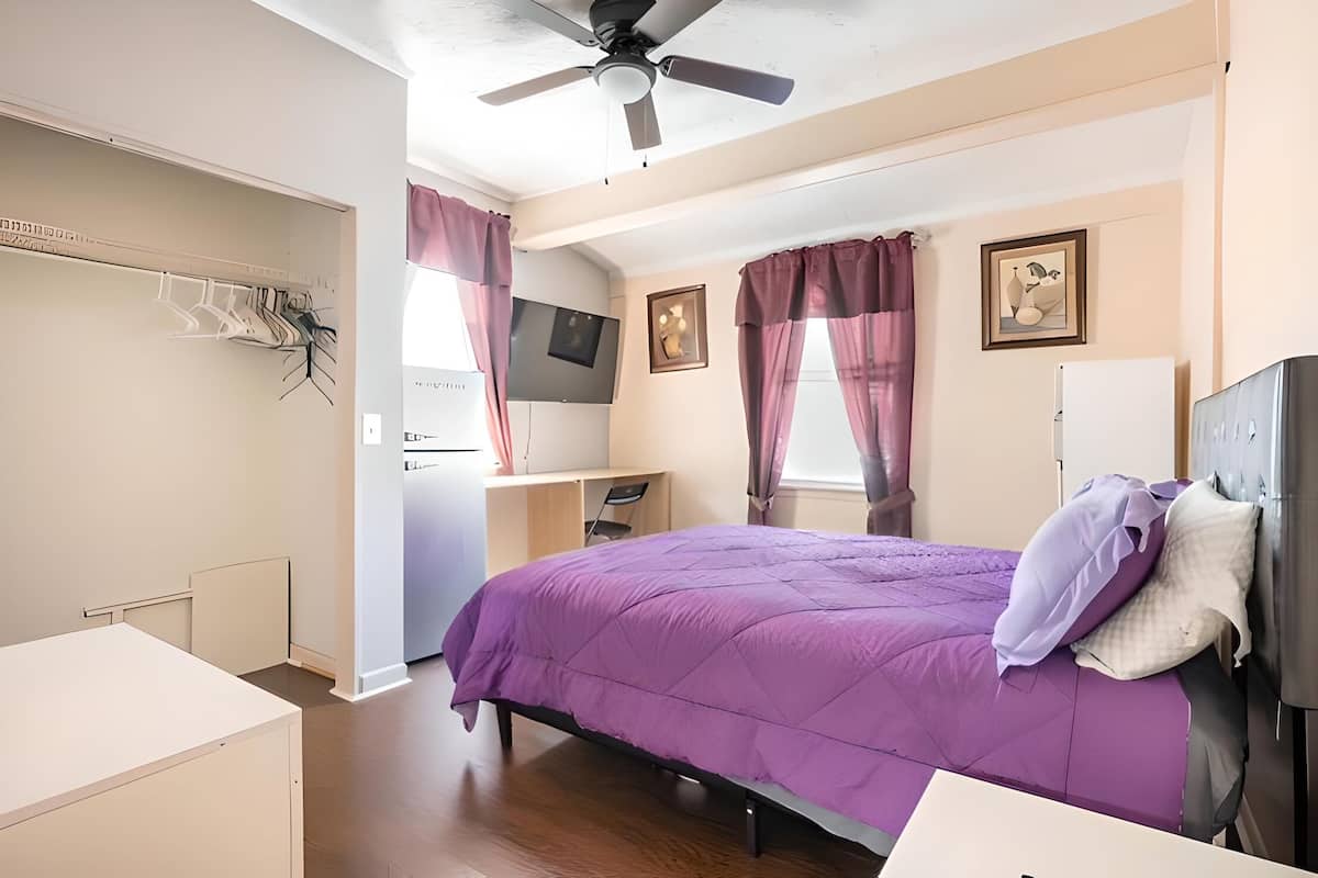 1 bedroom, individually furnished, desk, laptop workspace