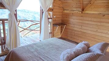 Comfort-FerienhĂŒtte, 2Â Doppelbetten, Whirlpool, Bergblick