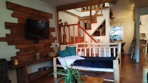 Unclassified image, 4 of 13, button - Casa Sureña Grande (Valdivia)
