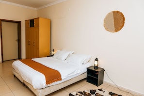 1 bedroom, iron/ironing board, WiFi, bed sheets