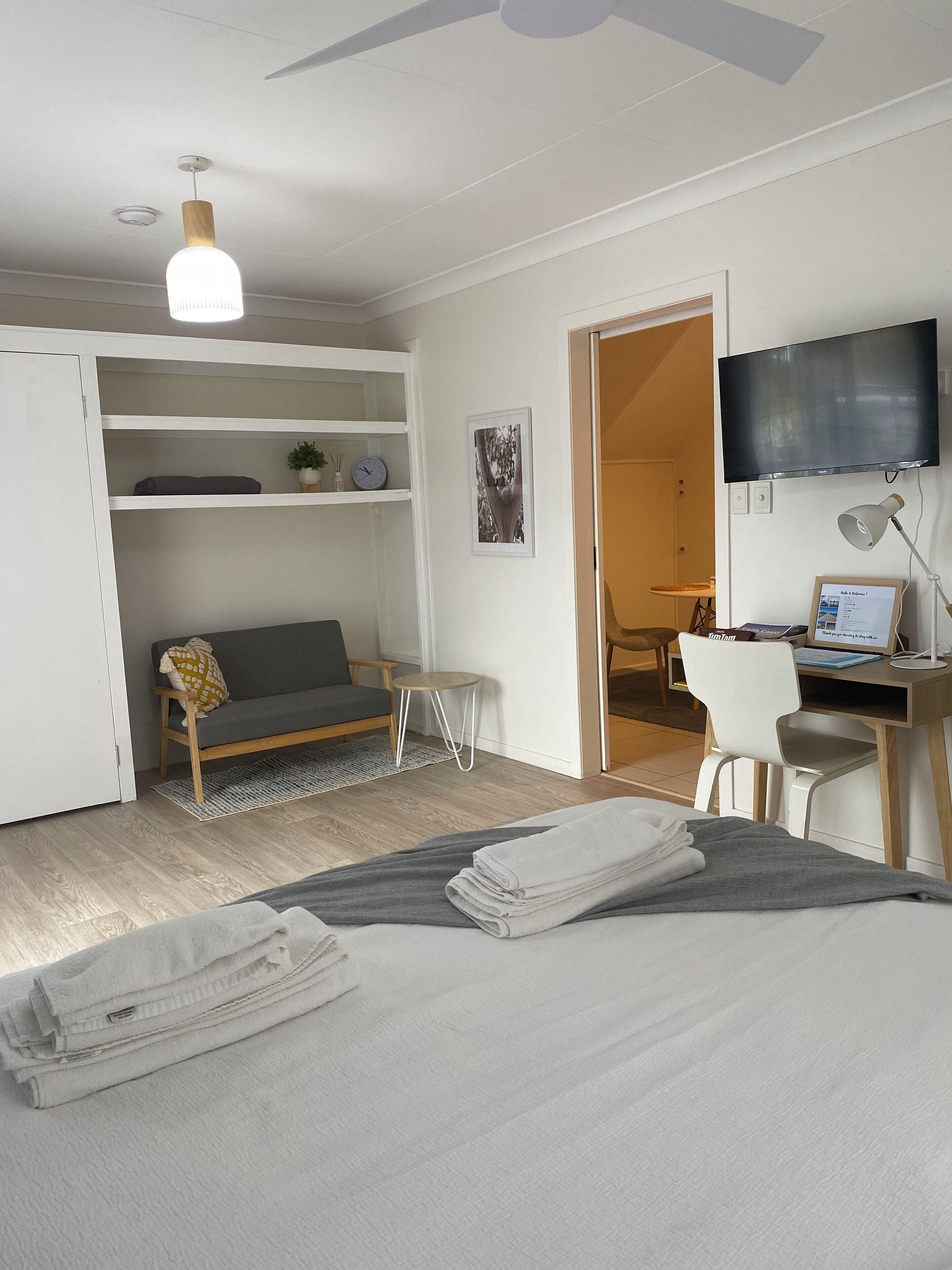 1 bedroom, desk, free WiFi, bed sheets