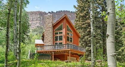 Hot Tub, Sleeps 14, Ping Pong, Lake Close!