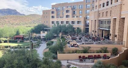 Modern condo. Minutes from the Mercado, U of A, and downtown.