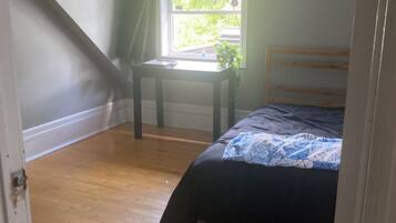 3 habitaciones, tabla de planchar con plancha, wifi y ropa de cama