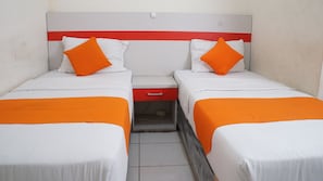 Superior Twin Room, 2 Bedrooms | Desk, free WiFi, bed sheets