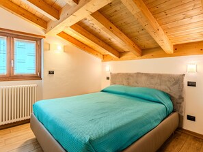 3 bedrooms, iron/ironing board, WiFi