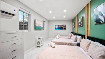 5 makuuhuonetta, silitysrauta/-lauta, vauvan matkasänky, Wi-Fi