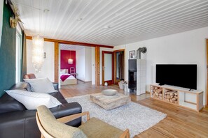 Télévision, cheminée