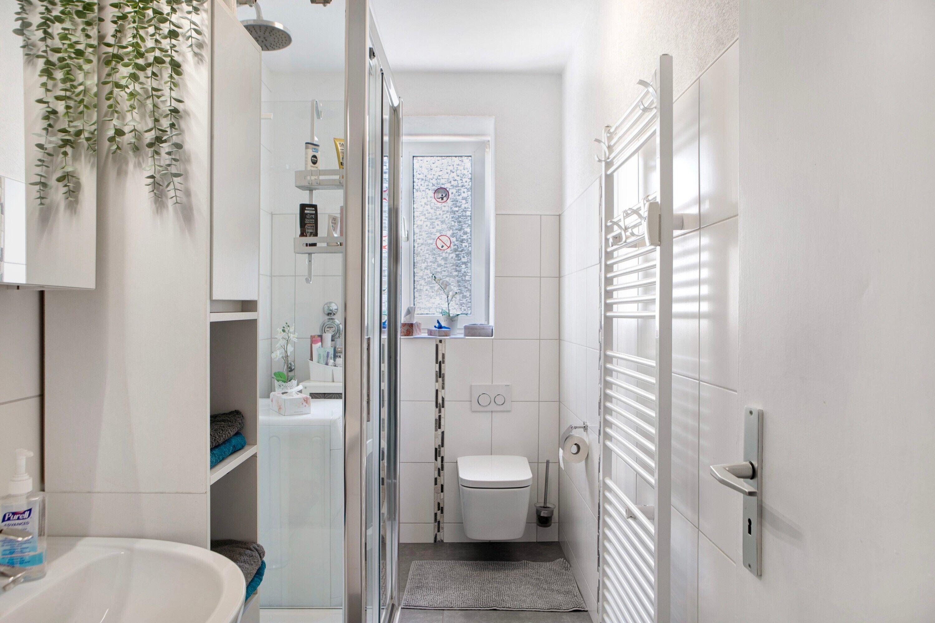 Shower, free toiletries, hair dryer, towels