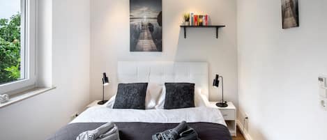 1 bedroom, free WiFi, bed sheets