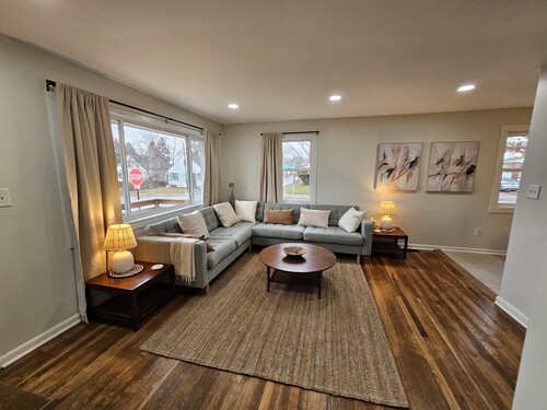 Clintonville Charmer - Sauna I Hot Tub I Arcades I Fenced Yard I Fire Pit