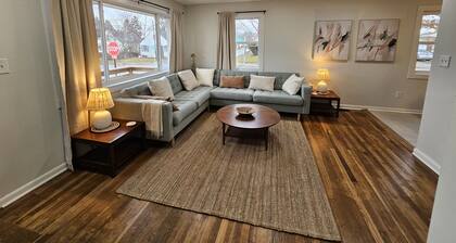 Clintonville Charmer - Sauna I Hot Tub I Arcades I Fenced Yard I Fire Pit