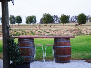 Outdoor dining - Shawwood Estate (Bombira)