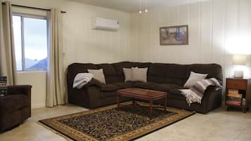 Fernseher, DVD-Player, Videothek