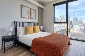 1 Schlafzimmer, BĂŒgeleisen/BĂŒgelbrett, WLAN, BettwĂ€sche