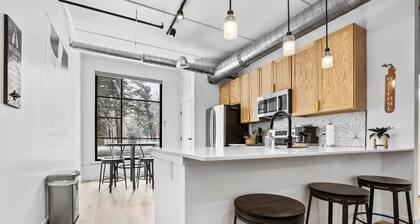 First Floor Eastside1 Condo With Rooftop & Hot Tub