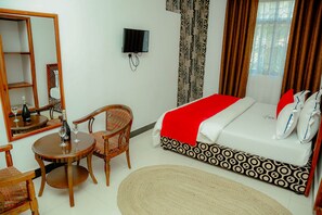 Double Room | Desk, free WiFi, bed sheets - Arusha Diplomat Hotel (Arusha)