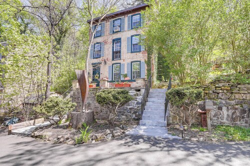 Lambertville Retreat - Walk to Shopping & Dining!