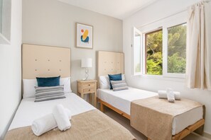 2 chambres, fer et planche à repasser, Wi-Fi gratuit, draps fournis