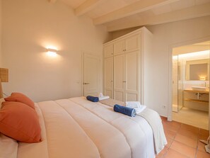 2 bedrooms, iron/ironing board, free WiFi, bed sheets - Menorca Sur T2, 2 bedroom (Torre Soli Nou)