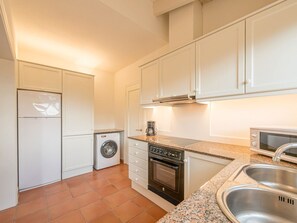 Køleskab, mikrobølgeovn, ovn, opvaskemaskine