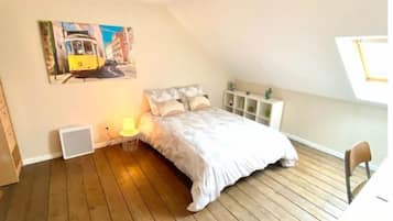 3 slaapkamers, een strijkplank/strijkijzer, wifi, beddengoed