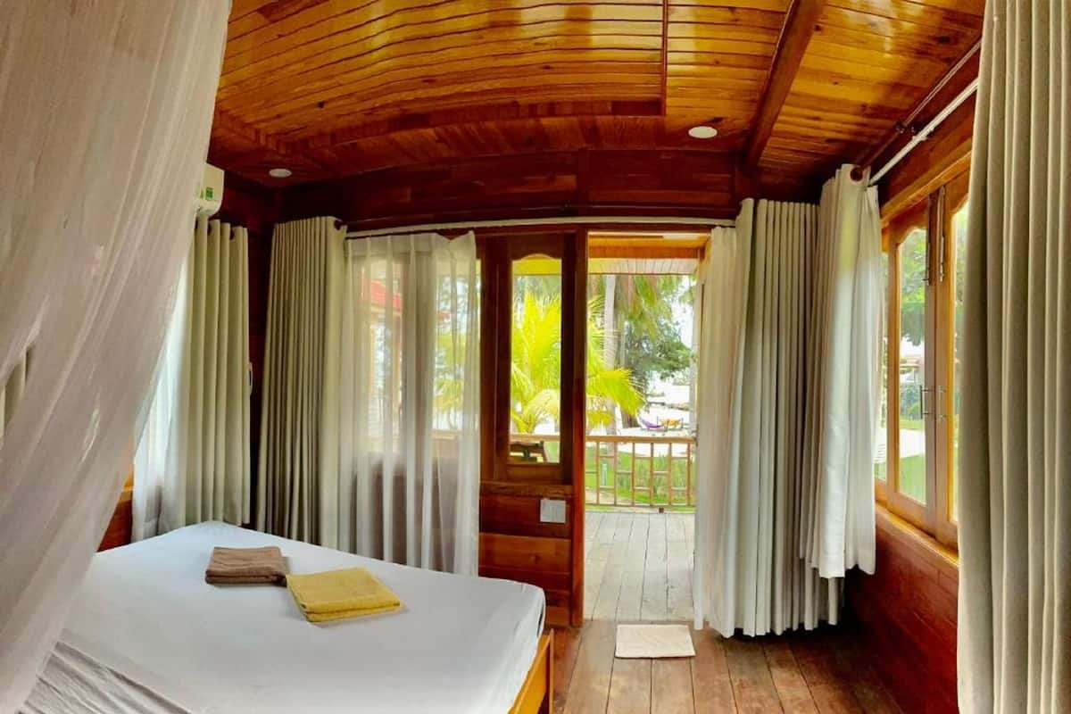 1 habitación, ropa de cama de alta calidad y escritorio