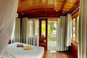 1 habitación, ropa de cama de alta calidad y escritorio 