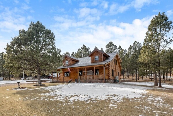 Exterior - East Pines :Modern Cabin in nature (Hermosa)