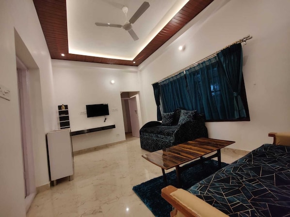 1 bedroom, iron/ironing board, free WiFi