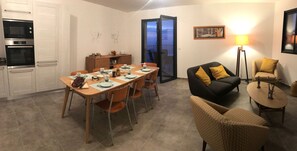 Interior - Maison Mitoyenne en Balcon sur la Mer, à 15 Minutes de Bastia, Animaux Acceptés (Brando)