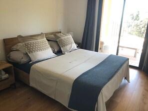 3 bedrooms, iron/ironing board, WiFi, bed sheets - Maison Mitoyenne en Balcon sur la Mer, à 15 Minutes de Bastia, Animaux Acceptés (Brando)