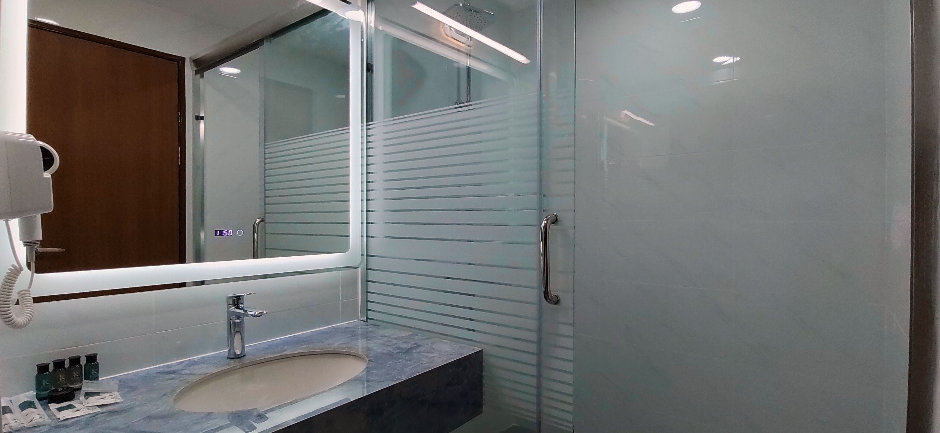 Deluxe-Zimmer, 2 Queen-Betten | Badezimmer