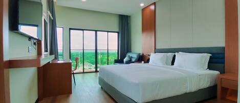 Habitació executiva, 1 llit de matrimoni gran | Caixa forta a l'habitació i escriptori