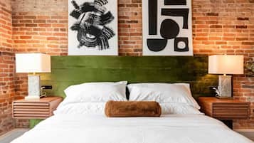 1 bedroom, desk, iron/ironing board, WiFi