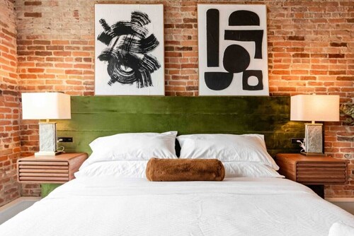 Vibrant Depot Town Loft