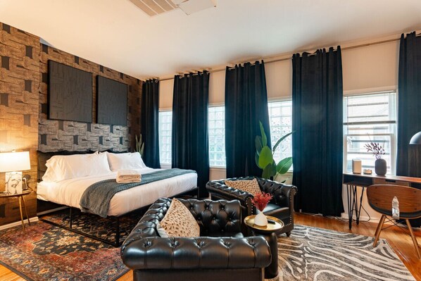 1 bedroom, desk, iron/ironing board, WiFi