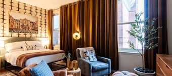 The Retro Nest - Heart of Campus