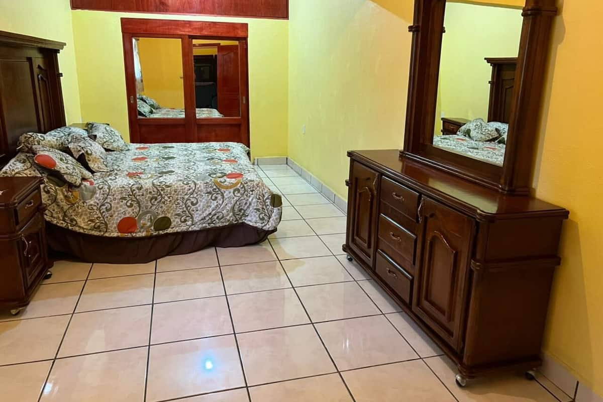 Family Room | 1 bedroom, iron/ironing board, free WiFi