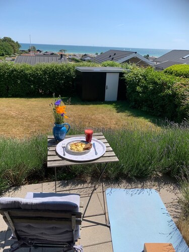 Havudsigt, 300 m til Bred Sandstrand, Smuk Natur 1 km til Hyggelig by med Cafeer