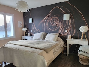 4 habitaciones, tabla de planchar con plancha y wifi gratis