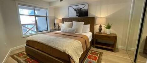 2 bedrooms, iron/ironing board, WiFi, bed sheets