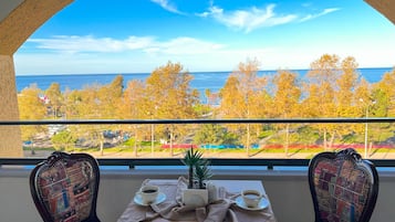 Deluxe Double Room, Sea View | Balcony