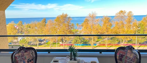 Chambre Double Deluxe, vue mer | Balcon