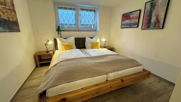 2 bedrooms, WiFi, bed sheets