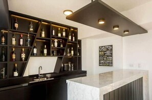 Bar (in der Unterkunft)