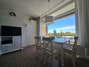 Enjoy a comfortable stay in this well-appointed room with a flat-screen TV, dining area, and outdoor views.
